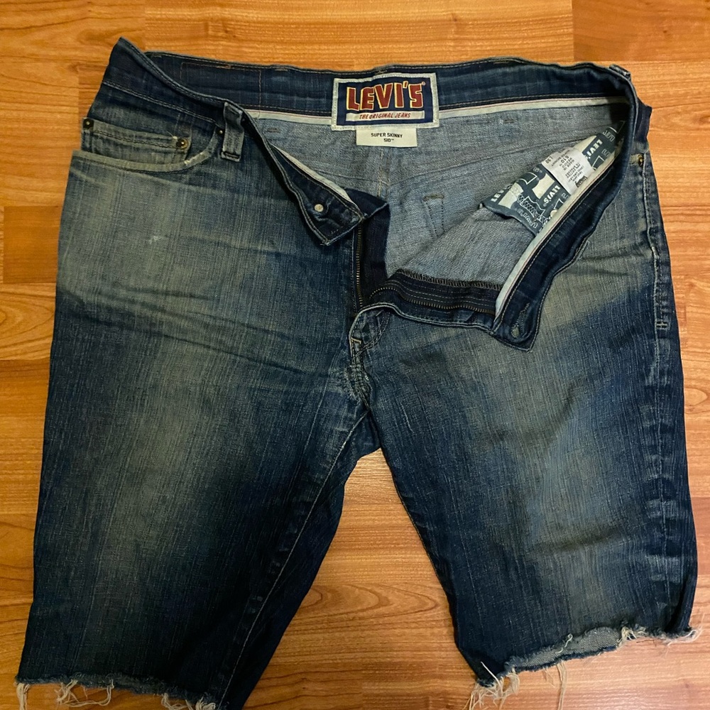 Levi’s Cutoff Shorts